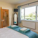 Two Acres- Spacious, Delightful, Pet Free Holiday home Levens