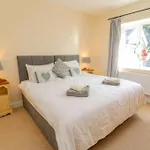 Two Acres- Spacious, Delightful, Pet Free Holiday home *