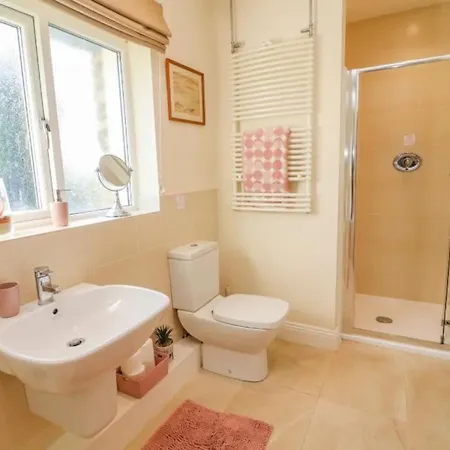 Holiday home Two Acres- Spacious, Delightful, Pet Free