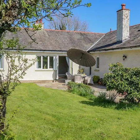 Two Acres- Spacious, Delightful, Pet Free Holiday home